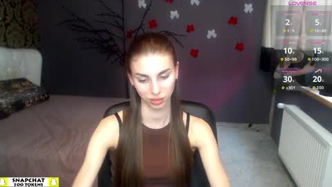 Snapshot of emmygreans chatting on April 1, 1:41 pm Emmy online show from April 1, 1:41 pm