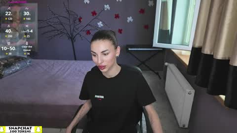 Snapshot of emmygreans chatting on April 17, 11:46 am Emmy online show from April 17, 11:46 am