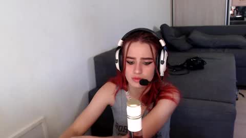 Snapshot of emmylies chatting on December 28, 7:00 am Emmymy favourite tips100035122212377pvt open online show from December 28, 7:00 am