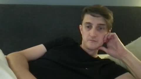 emotionalmotionsickness online show from April 9, 2:00 am