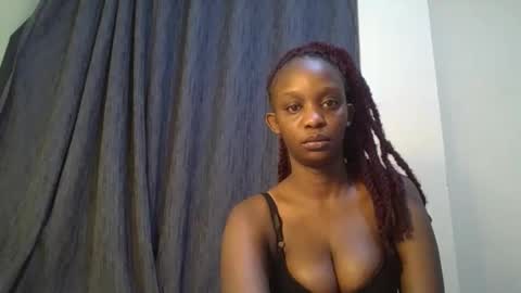 empress_emma online show from April 20, 6:27 am