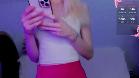 Snapshot of empress_ki chatting on January 19, 1:09 am Ki online show from January 19, 1:09 am