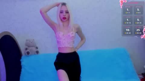 Snapshot of empress_ki chatting on March 1, 12:45 am Ki online show from March 1, 12:45 am