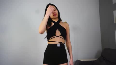 Snapshot of empty_drive chatting on February 5, 6:40 am Susie online show from February 5, 6:40 am