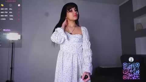 Snapshot of empty_drive chatting on February 24, 6:11 am Susie online show from February 24, 6:11 am