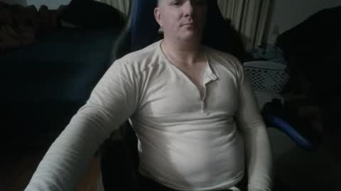 Snapshot of emsguy1 chatting on February 9, 5:55 am Matt online show from February 9, 5:55 am