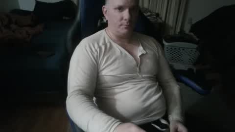 Snapshot of emsguy1 chatting on February 10, 6:17 am Matt online show from February 10, 6:17 am