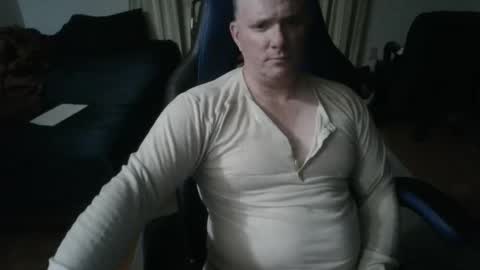 Snapshot of emsguy1 chatting on March 18, 3:09 am Matt online show from March 18, 3:09 am