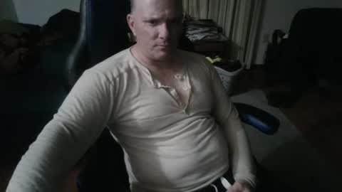 Snapshot of emsguy1 chatting on March 22, 3:43 am Matt online show from March 22, 3:43 am