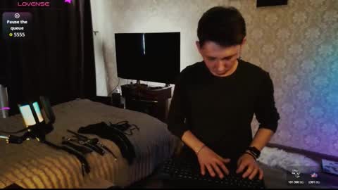 emveeboy96 online show from March 14, 8:42 am