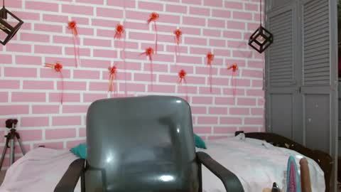 Emy online show from March 10, 8:12 pm