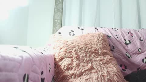 Snapshot of emy_cole1 chatting on April 16, 7:09 am Emy online show from April 16, 7:09 am