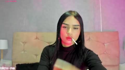 Snapshot of emy_duran chatting on July 22, 8:00 pm Emy Duran online show from July 22, 8:00 pm