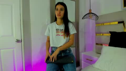 EMY FERRER online show from June 23, 2:09 am