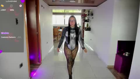 Im Emily would you like to help me reach 100  online show from February 5, 5:17 pm