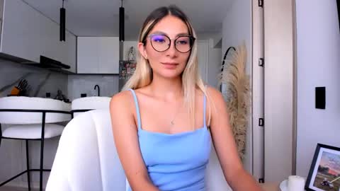 emyconneer online show from January 23, 2:50 pm