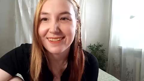 Snapshot of emyjess chatting on April 16, 9:10 am Emy online show from April 16, 9:10 am