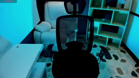 Emy Silver online show from December 2, 7:49 pm