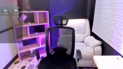 Emy Silver online show from December 5, 8:22 pm