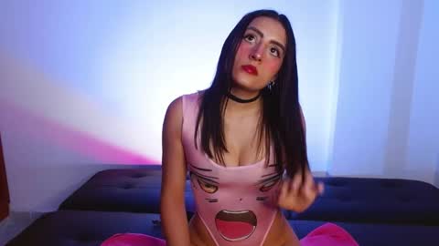 Snapshot of emysofia chatting on June 4, 6:41 am SOFI online show from June 4, 6:41 am