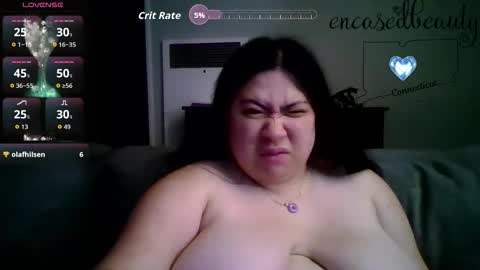 Snapshot of encasedbeauty chatting on April 19, 10:14 am Ela online show from April 19, 10:14 am