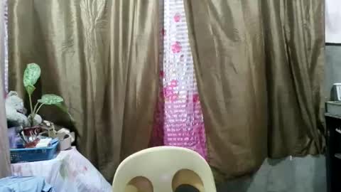 Jeniegh online show from April 30, 11:49 am