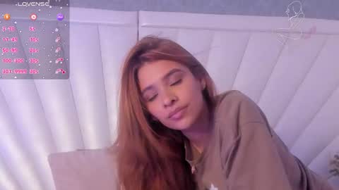 Snapshot of enchanttress chatting on September 23, 11:52 pm Enchanttress online show from September 23, 11:52 pm