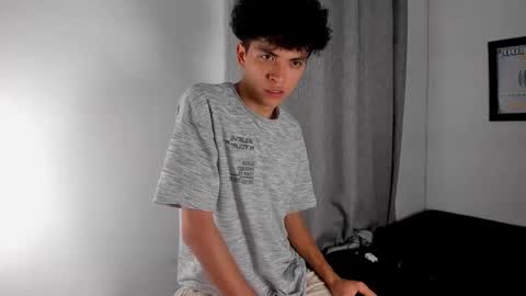 Salo online show from April 18, 8:31 pm