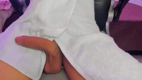 engel20042001 online show from December 14, 4:09 pm