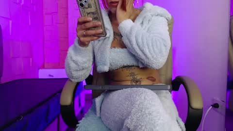 Engel online show from April 1, 12:06 pm