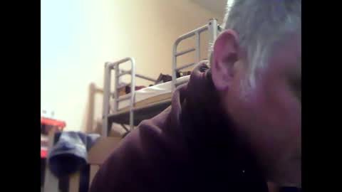 englishguysurrey online show from February 2, 7:07 am