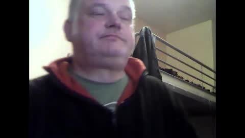 englishguysurrey online show from March 15, 6:47 pm