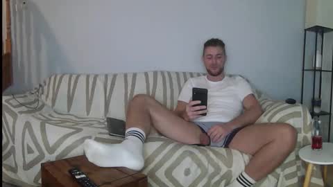 Snapshot of englishladxxx chatting on October 17, 10:01 pm Englishladxxx online show from October 17, 10:01 pm