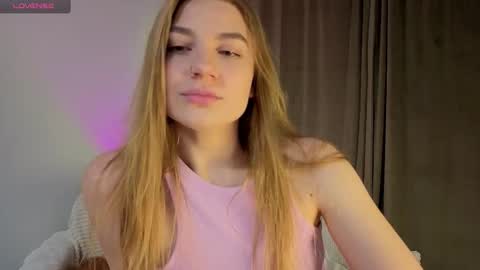 Snapshot of enjoyeverymoment_ chatting on October 2, 8:38 pm enjoyeverymoment_ online show from October 2, 8:38 pm