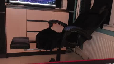 Enker online show from February 24, 2:51 am