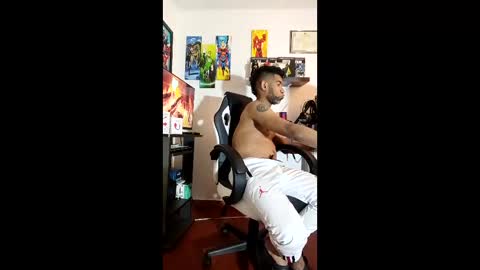 enriblack92 online show from April 12, 12:37 am