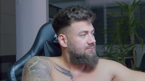 Erik online show from January 20, 10:26 pm