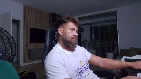 Erik online show from January 27, 5:26 pm