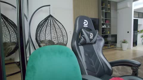 Erik online show from January 31, 10:31 pm