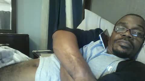 Snapshot of envyme2017 chatting on March 8, 2:34 am Envyme2017 online show from March 8, 2:34 am