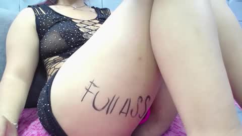 Snapshot of eny_dirty chatting on January 28, 3:57 pm Enny Dirty online show from January 28, 3:57 pm