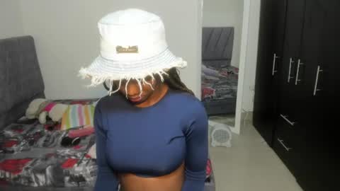 Angela online show from November 6, 1:06 am