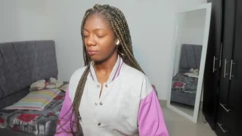 Angela online show from November 21, 3:00 pm