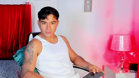 enzo_corleone online show from April 29, 3:38 pm
