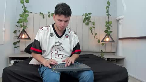 ENZO online show from November 26, 2:40 pm