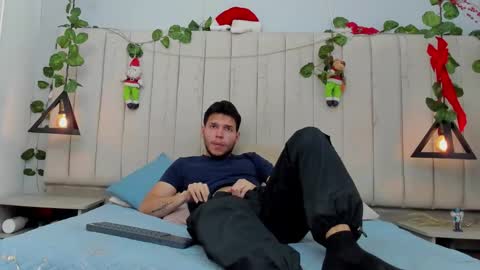 ENZO online show from December 15, 3:05 pm