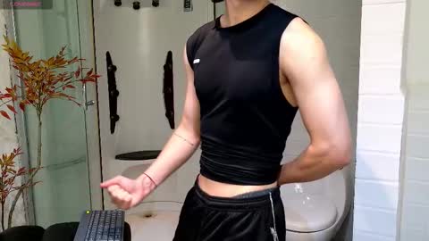 Snapshot of enzo_steel chatting on March 17, 11:19 pm enzo_steel online show from March 17, 11:19 pm