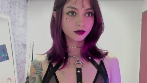 Snapshot of ephemeral_hot chatting on June 20, 1:41 am Leyla online show from June 20, 1:41 am