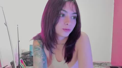 Snapshot of ephemeral_hot chatting on July 8, 2:10 pm Leyla online show from July 8, 2:10 pm