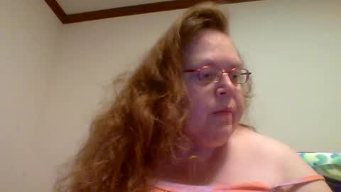 Snapshot of epic_ginger chatting on October 22, 5:45 pm epic_ginger online show from October 22, 5:45 pm
